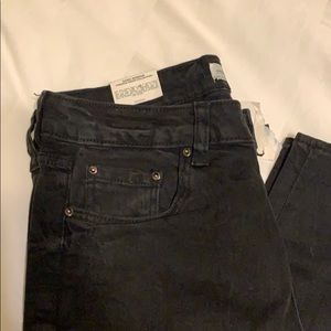 NWT Zara Women’s Black Skinny Jeans Size 6